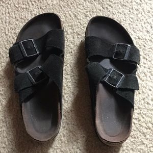 Black Birkenstock’s
